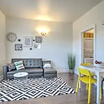 Bright 1 Bedroom In The Heart Of Capitol Hill - Apt C