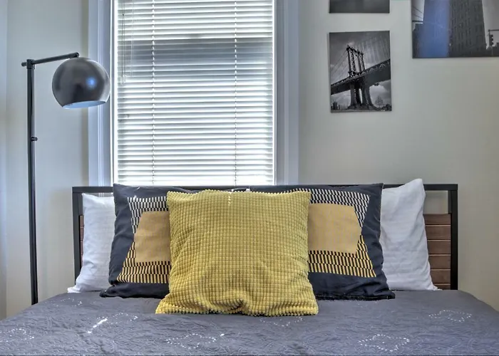 Bright 1 Bedroom In The Heart Of Capitol Hill - Apt C